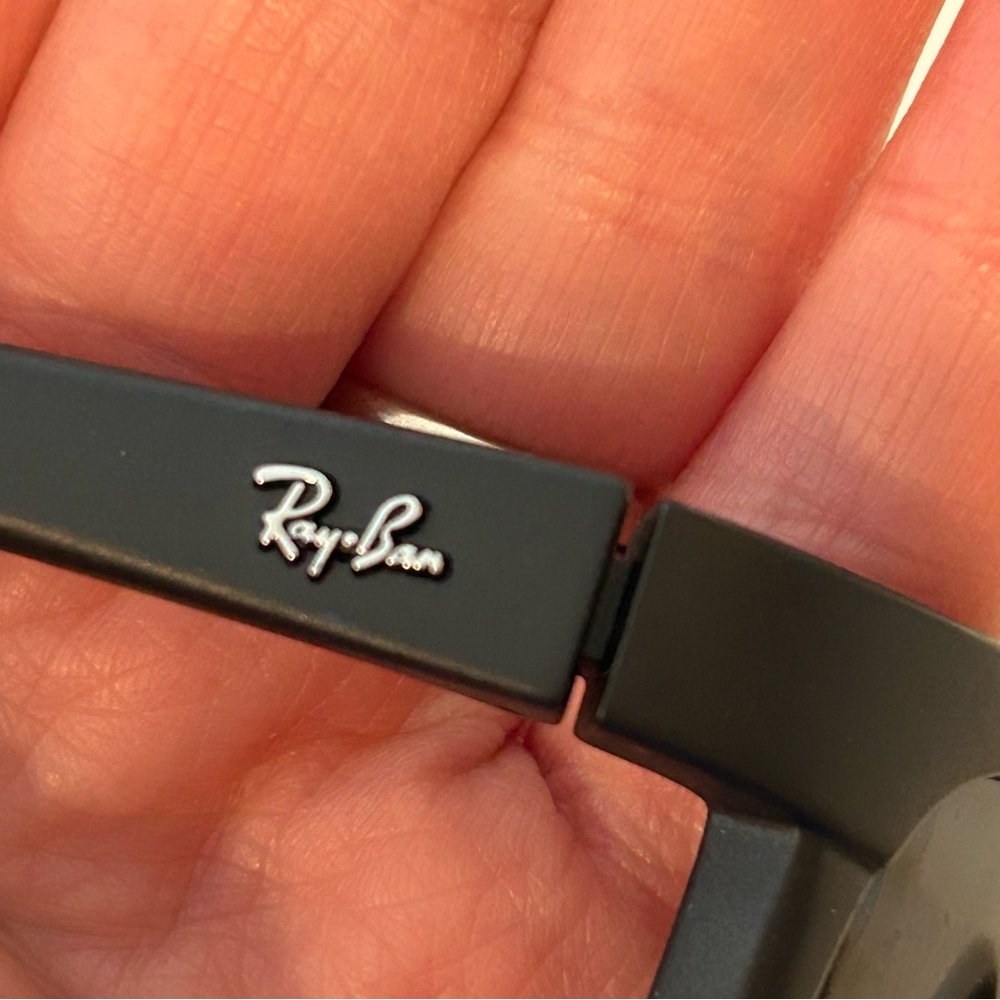 Ray-ban sunglasses - Picture 4 of 11
